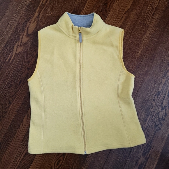 Cute Yellow Fleece Vest - Picture 2 of 5